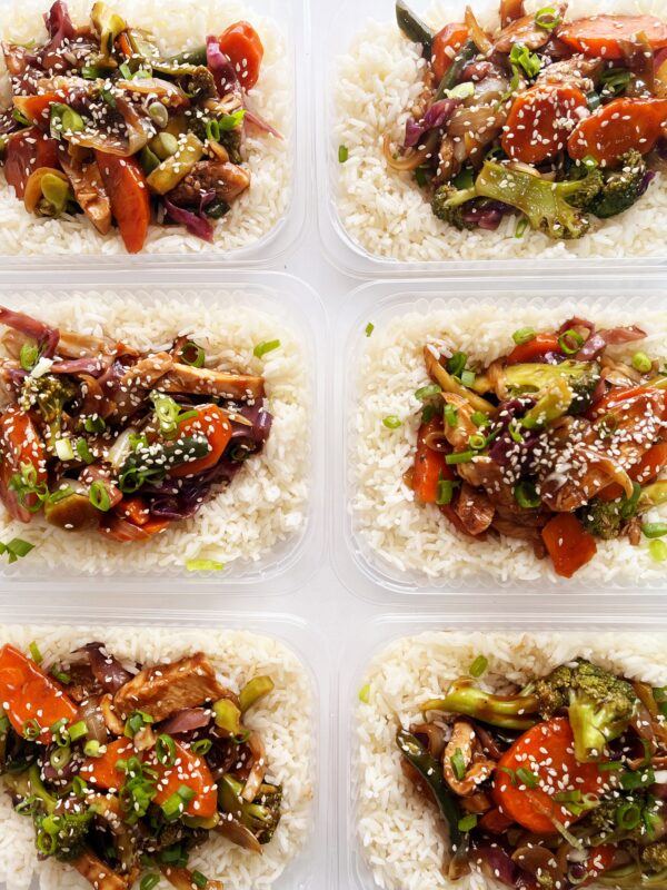 Frango oriental (200g), arroz branco (150g) - prato sem glúten/lactose