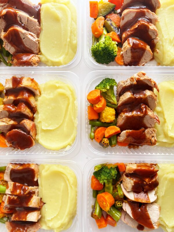 Filé suíno ao barbecue (130g), legumes (70g), purê de batata doce (150g) - prato sem glúten/lactose