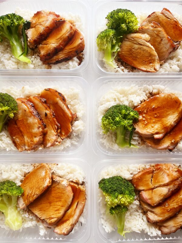 Alcatra suína ao molho agridoce (120g), brócolis (30g), arroz branco (150g) - prato sem glúten/lactose