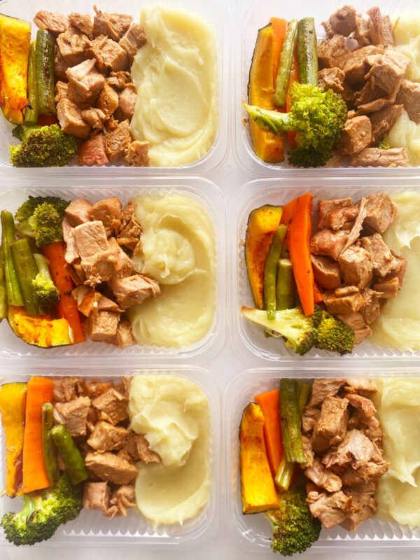 Filé suíno (120g), legumes (80g), purê de batata doce (150g) - prato sem glúten/lactose