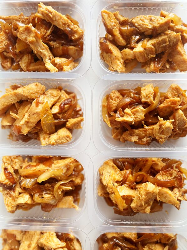 Porção de filé de frango grelhado acebolado - 150g