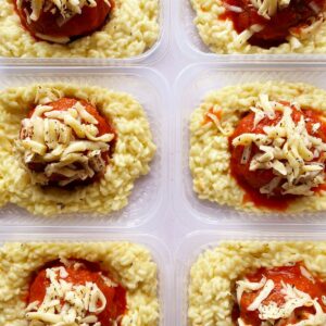 Polpetone à parmegiana (150g), risoto de queijos (200g) – prato sem glúten