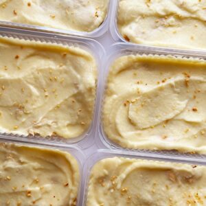 Escondidinho de carne (135g) com purê de batata doce e alho frito (215g) – prato sem glúten/lactose