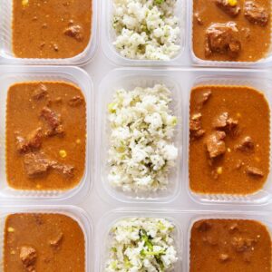 Strogonoff de carne com milho (220g), arroz branco e brócolis (130g) – prato sem glúten