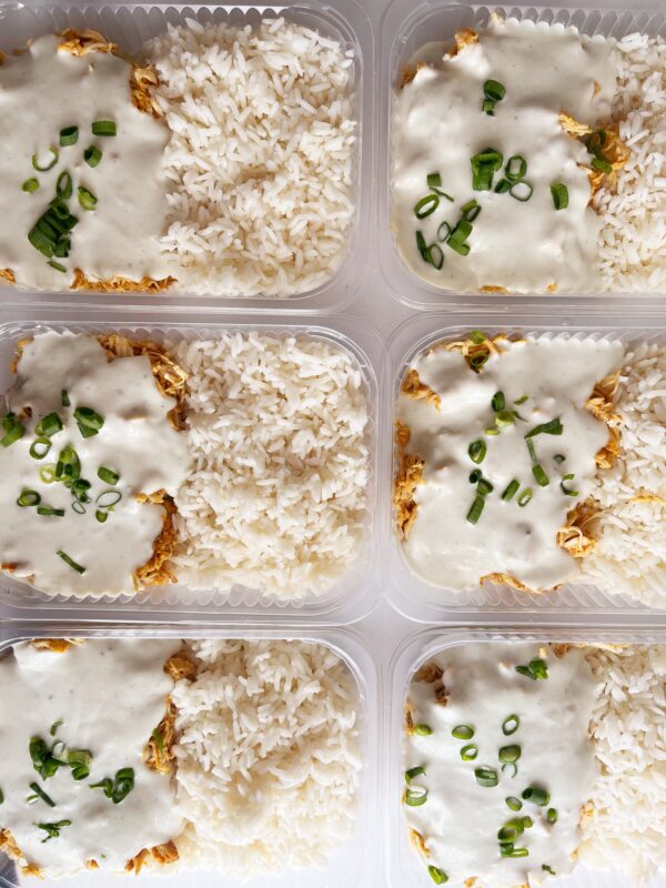 Frango ao molho gorgonzola (200g), arroz branco (150g) - prato sem glúten