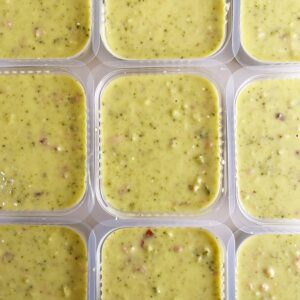 Caldo lowcarb de bacon e brócolis – sem glúten (aprox. 400ml)