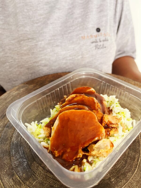 Pré treino - filé suíno ao barbecue (140g), arroz com brócolis (90g) - sem glúten/lactose