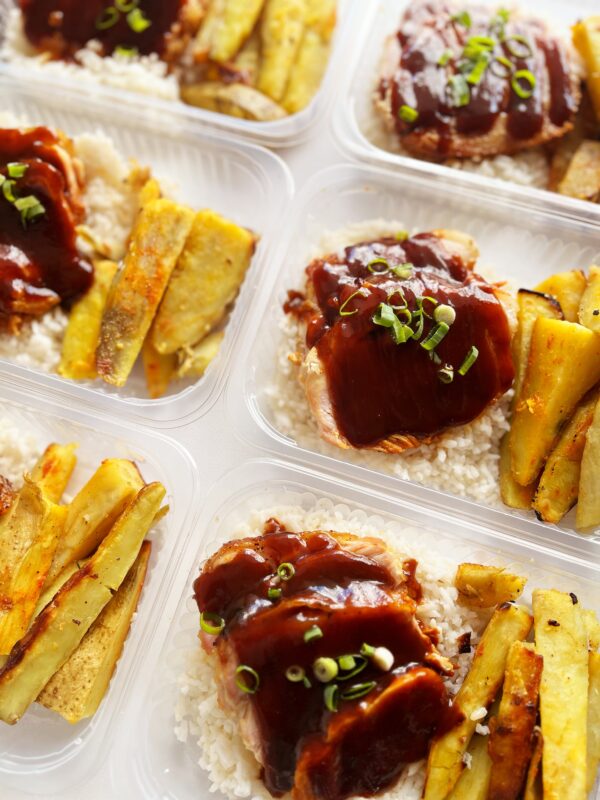Alcatra suína ao barbecue (130g), batata doce rústica (110g), arroz branco (110g) - prato sem glúten/lactose