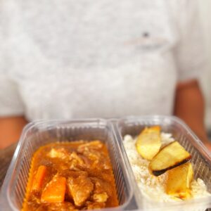 Batata doce rústica, arroz (200g), lombo de panela com cenoura (150g) – prato sem glúten/lactose