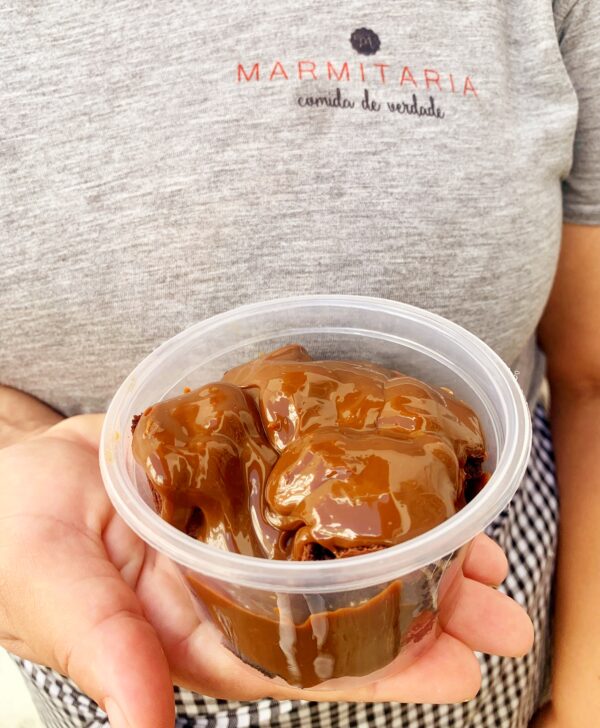 Brownie com brigadeiro artesanal de café ☕️- sem glúten/lactose - aprox. 200g