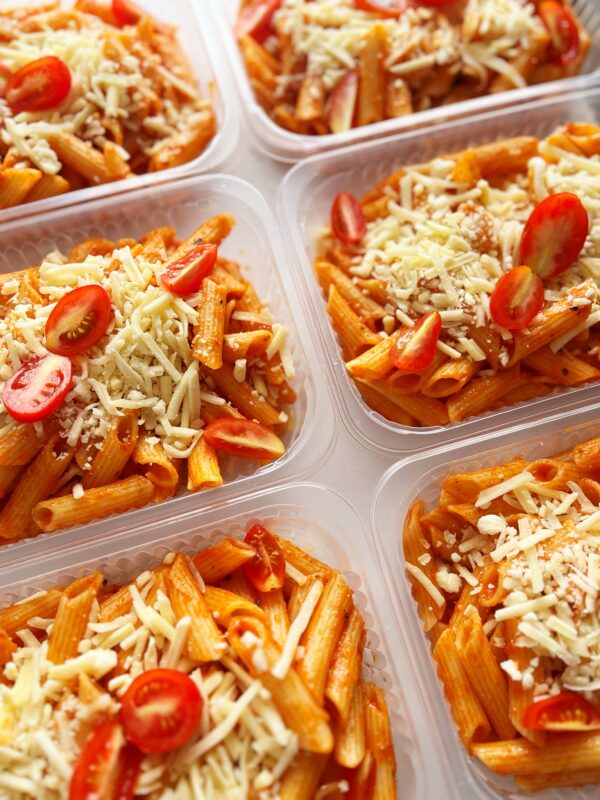 Acompanhamento para dois! Macarrão sem glúten com parmesão - 300g