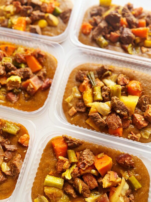 Cozido a moda da chef - carnes, verduras (150g) e pirão (200g) - prato sem glúten/lactose