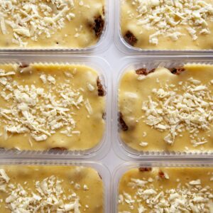 Escondidinho de carne do sol (130g), pirão de aipim com coalho (220g) – prato sem glúten