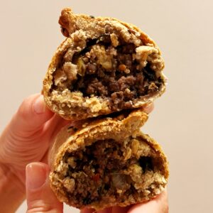 Saltenha integral de carne – aprox. 160g