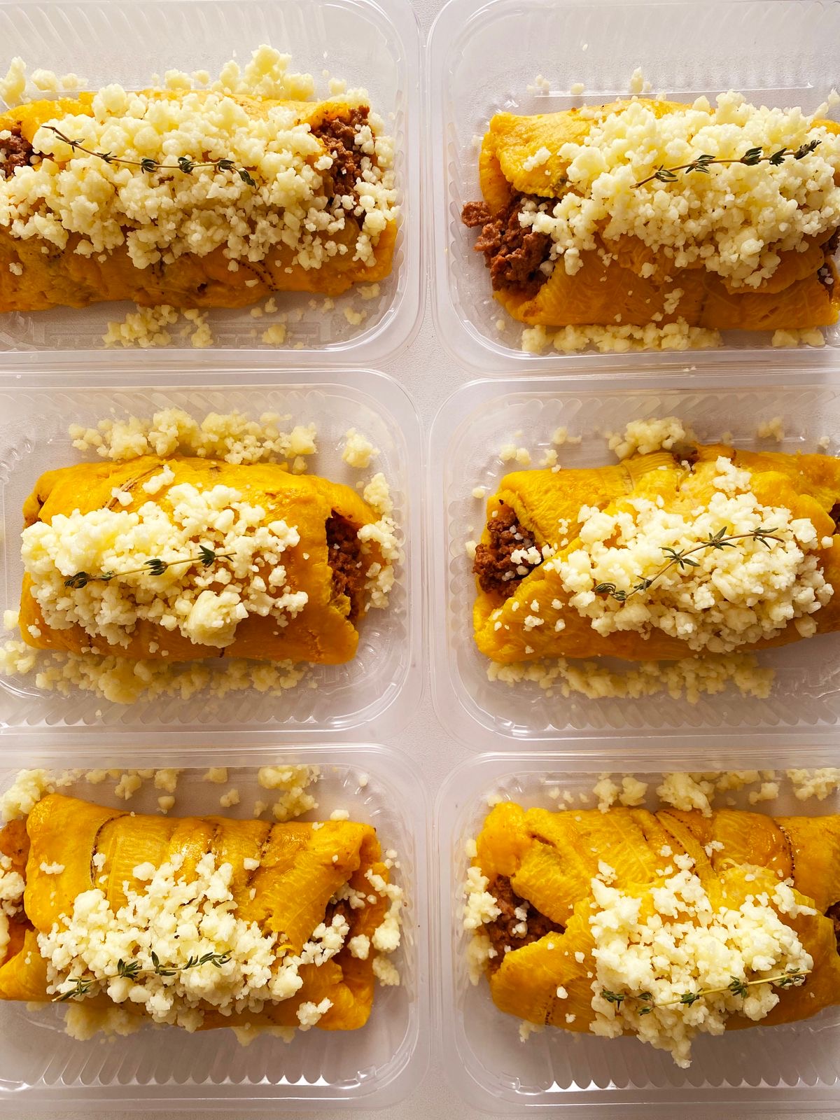 Involtini de banana da terra com carne moída e queijo - prato sem glúten (320g)