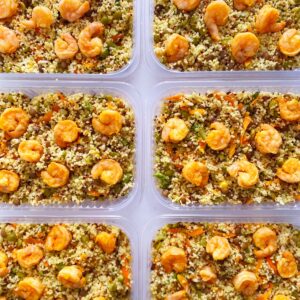 APENAS 24H NO VALOR DO KIT 🗣️Salada de couscous marroquino com grãos, legumes e camarão ao toque de mostarda e mel – 300g