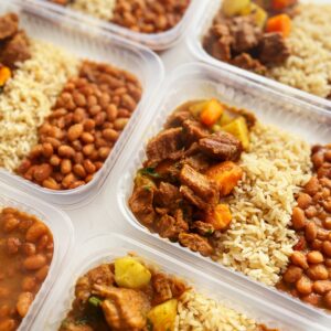 Carne de panela com cenoura e batata doce (150g), feijão carioca (120g), arroz integral (80g) – prato sem glúten/lactose