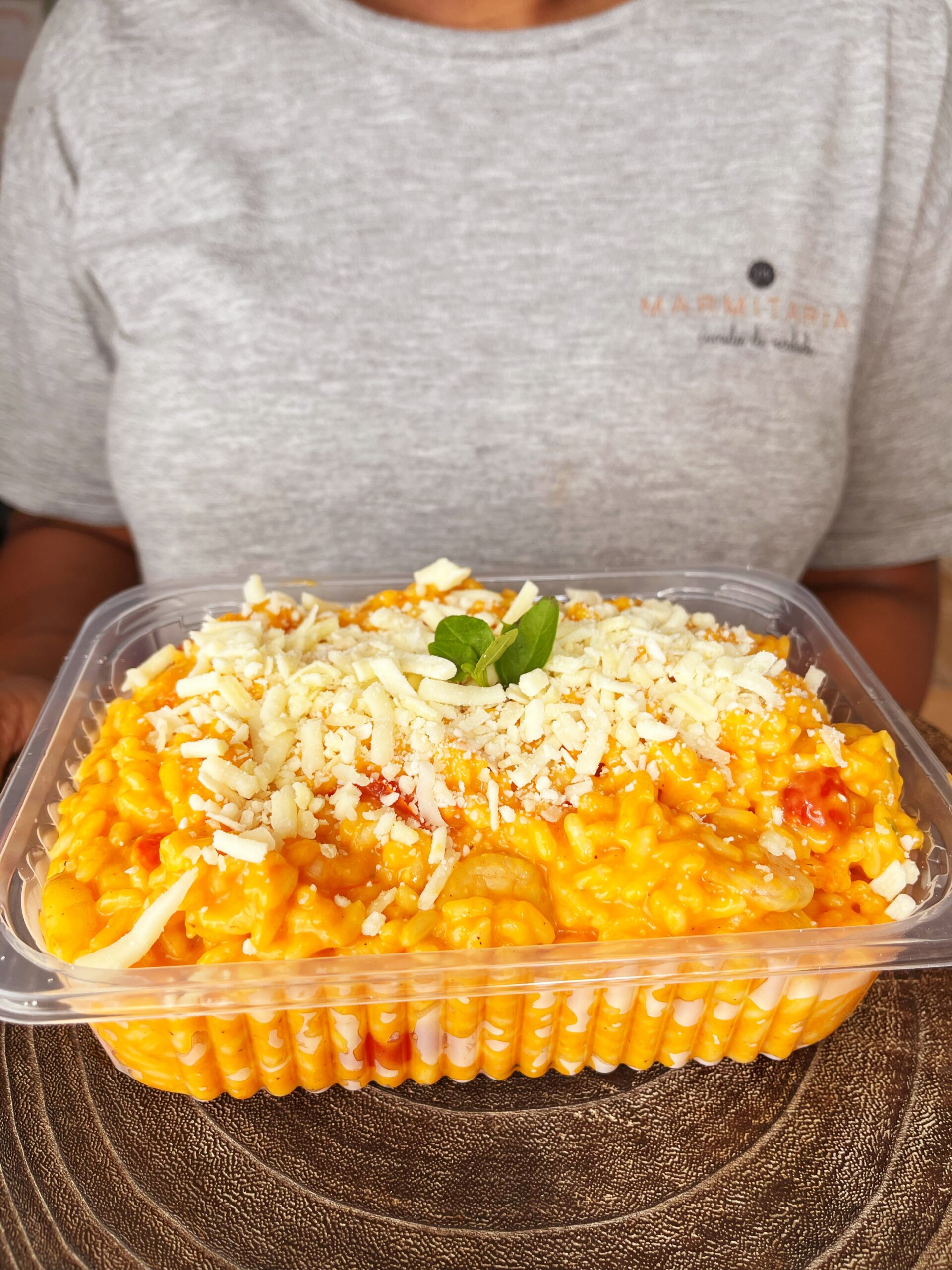 FAMĂLIA (1kg) đ€© Risoto de tomate confit e camarĂ”es (sem glĂșten)