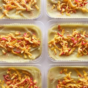 Escondidinho de frango (130g), purê de batata doce e queijo reino (220g) – prato sem glúten