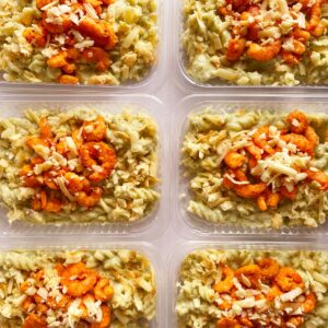 24H NO VALOR DO KIT 🤩Camarão com massa ao molho cremoso de brócolis – prato sem glúten (300g)