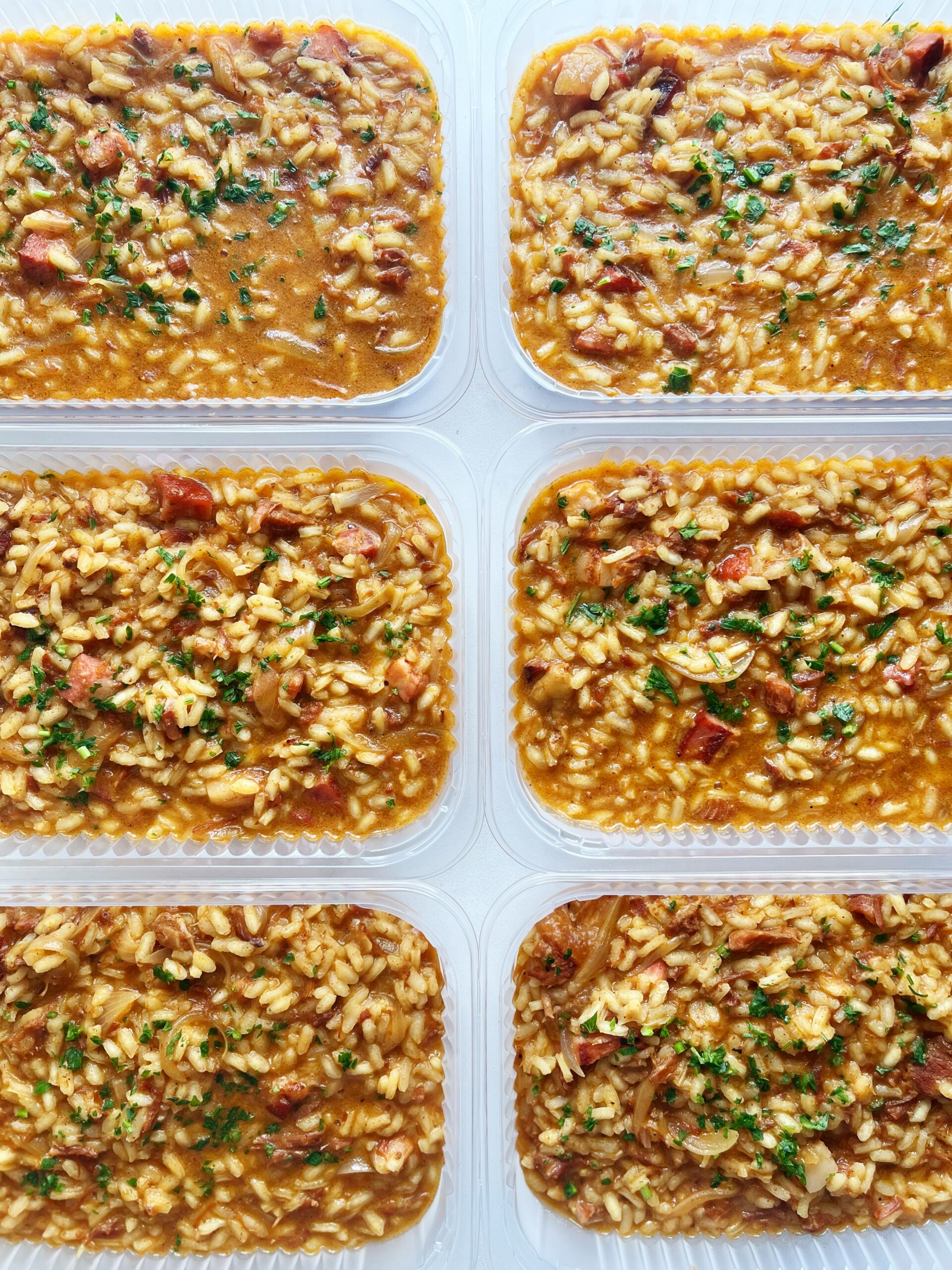 Risoto de carne de panela, bacon e cebola caramelizada - prato sem glúten (350g)