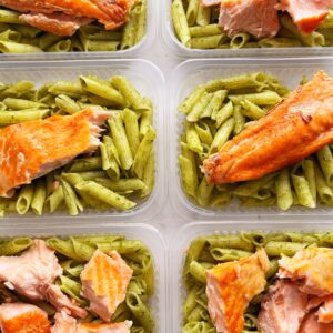 24H NO VALOR DO KIT 😱🎉Salmão ao forno (90g), massa ao pesto (210g) – prato sem glúten