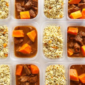 Carne de panela com abóbora (200g), arroz com quinoa e cenoura (150g) – prato sem glúten/lactose