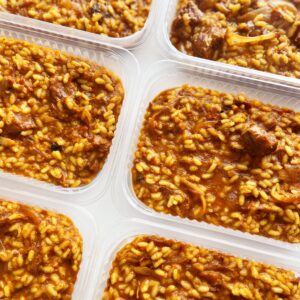 Risoto de carne de panela na cerveja, com gorgonzola e cebola caramelizada – 350g