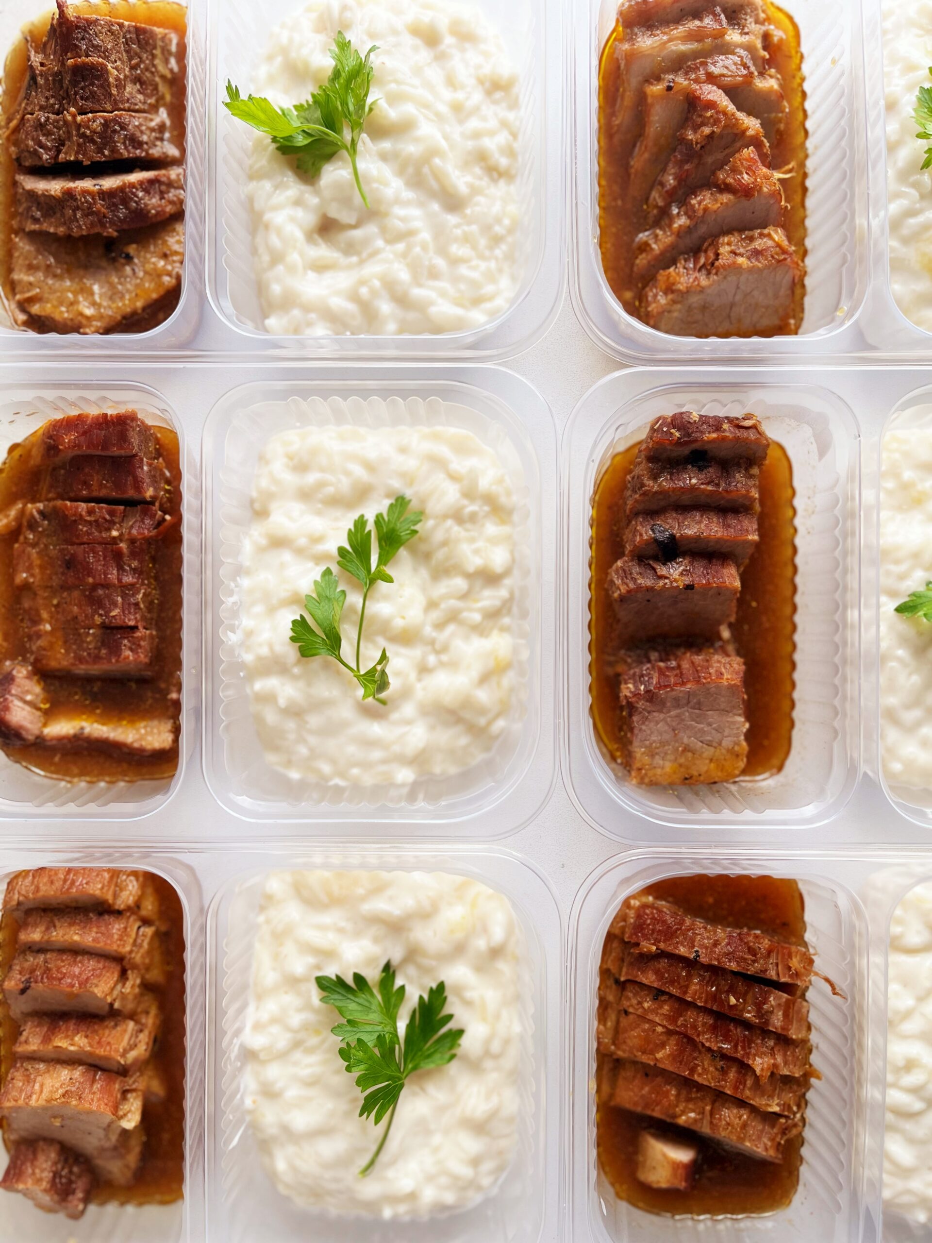 Lombo ao seu próprio molho (150g), arroz à piamontese (200g) - prato sem glúten
