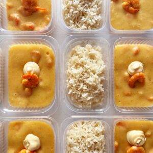 VALOR DO KIT NO FDS 🗣️‼️Camarão ao creme de aipim e requeijão (210g), arroz branco (140g) – prato sem glúten