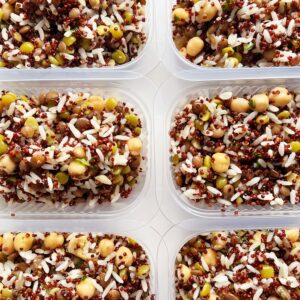 Porção de grãos (quinoa vermelha, lentilha, ervilha, grão de bico e arroz branco) com azeite extravirgem – 140g