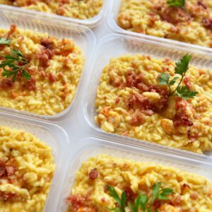 Risoto carbonara com bacon e camarão – prato sem glúten (350g)