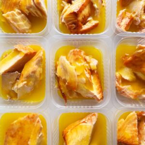 Porção: Salmão assado (120 g), molho artesanal de laranja (60 g) — sem glúten/açúcar/lactose