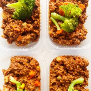 Porção: carne moída com jardineira de legumes – 150g