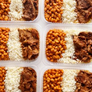 Filé especial na pressão (110g), feijão carioca (150g), arroz (90g) – prato sem glúten/lactose