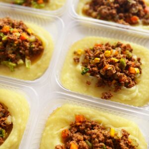 Aparecidinho FIT! Carne moída com legumes primavera (150g), purê de batata doce (200g) – prato sem glúten/lactose